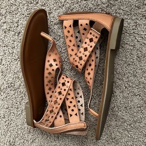 Yellowbox gladiator sandals size 6